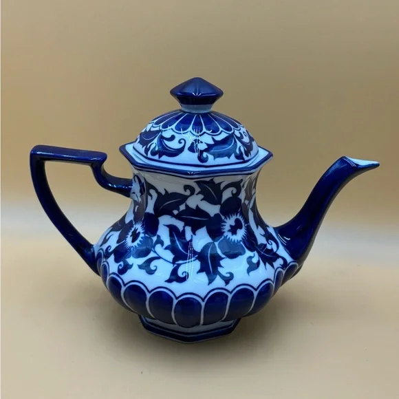 Antique Flow Blue octagonal teapot cobalt blue and white porcelain
